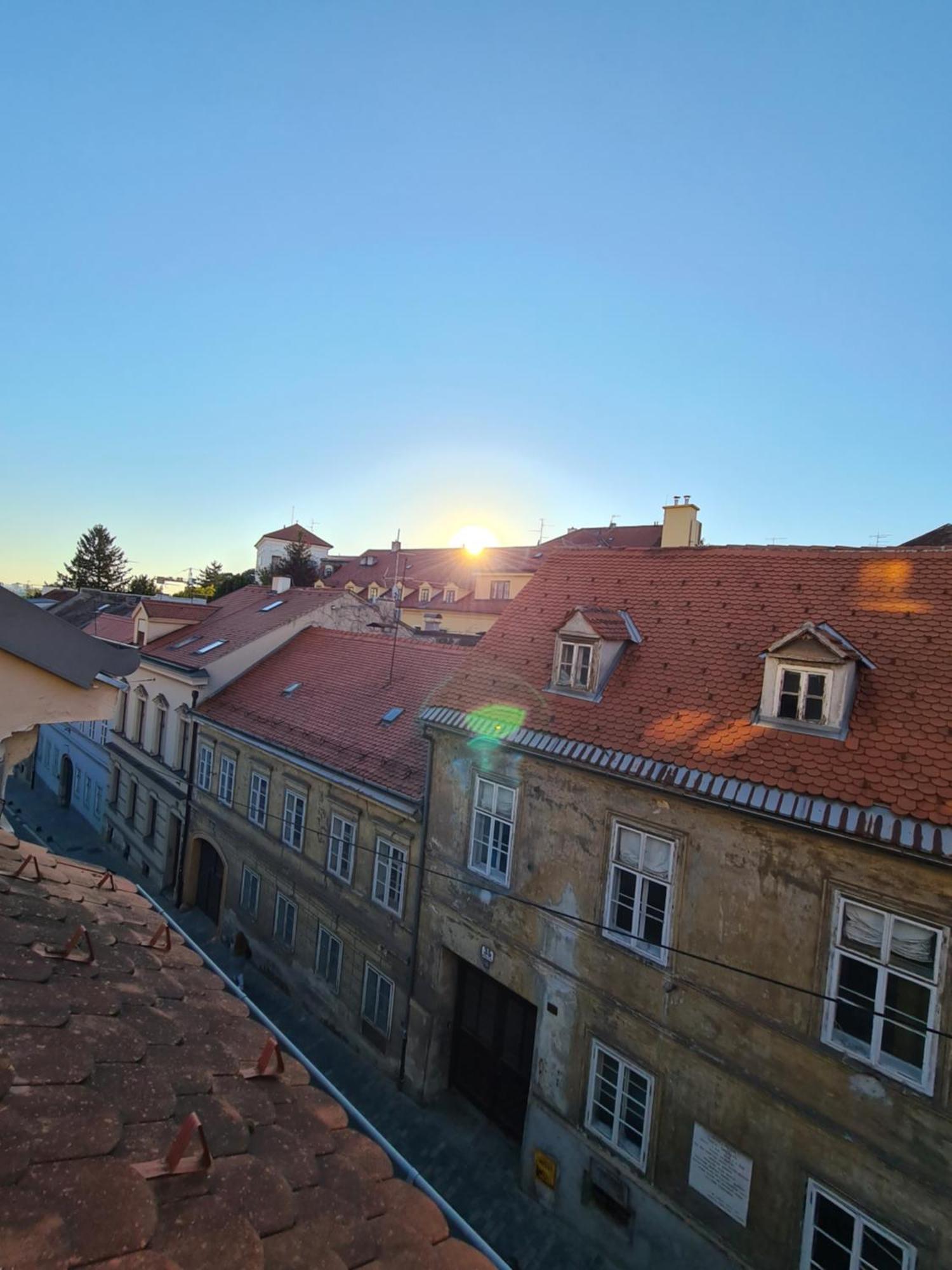 Old Town Cabin Apartment Zagreb Eksteriør bilde